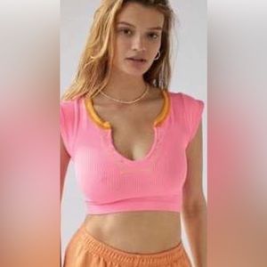 DO NOT BUY!!! ISO hot pink and orange urban go do gold top